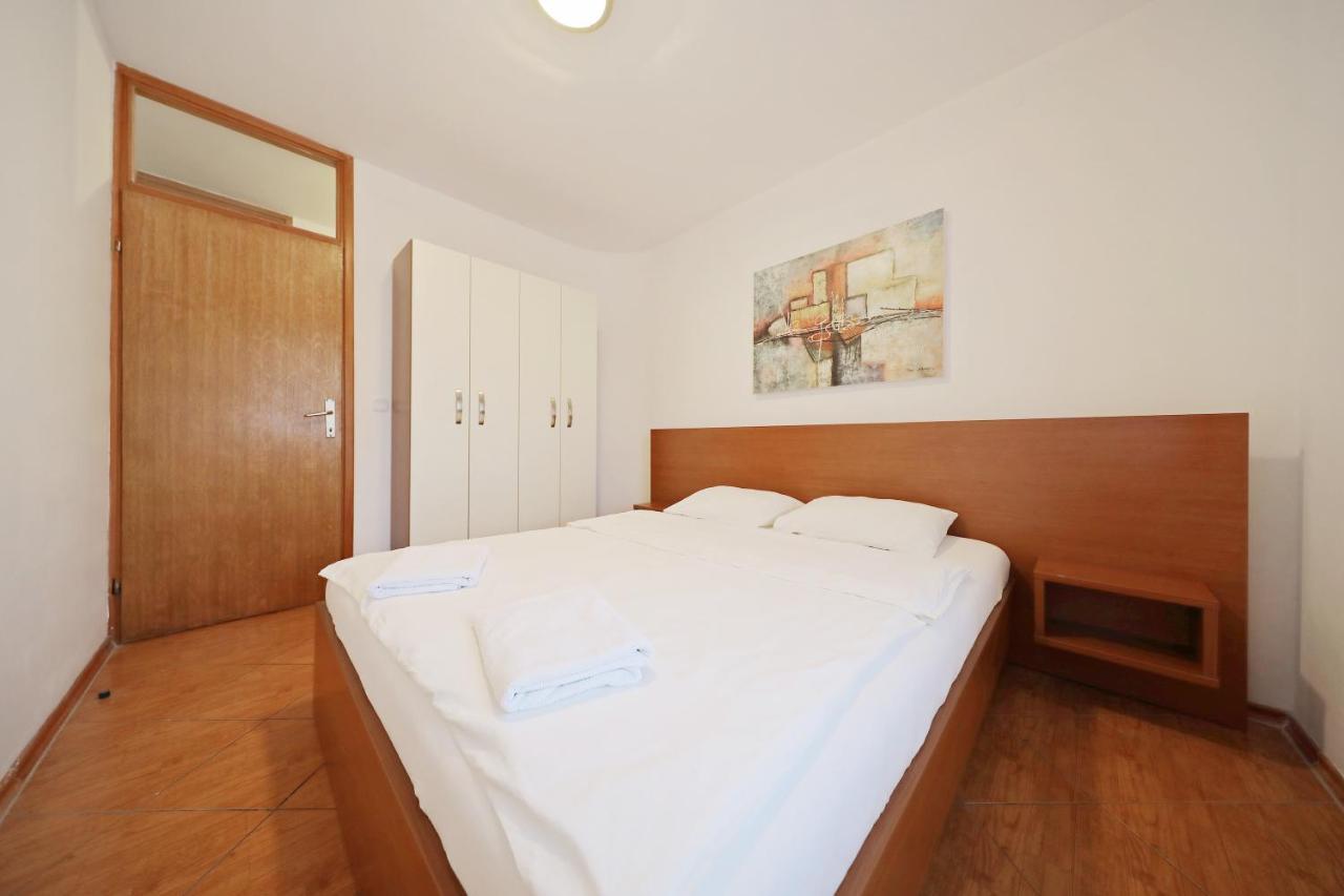 Apartmani "Jadran" Pag Town Exterior foto