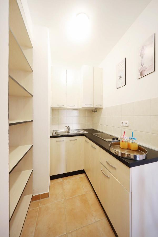 Apartmani "Jadran" Pag Town Exterior foto