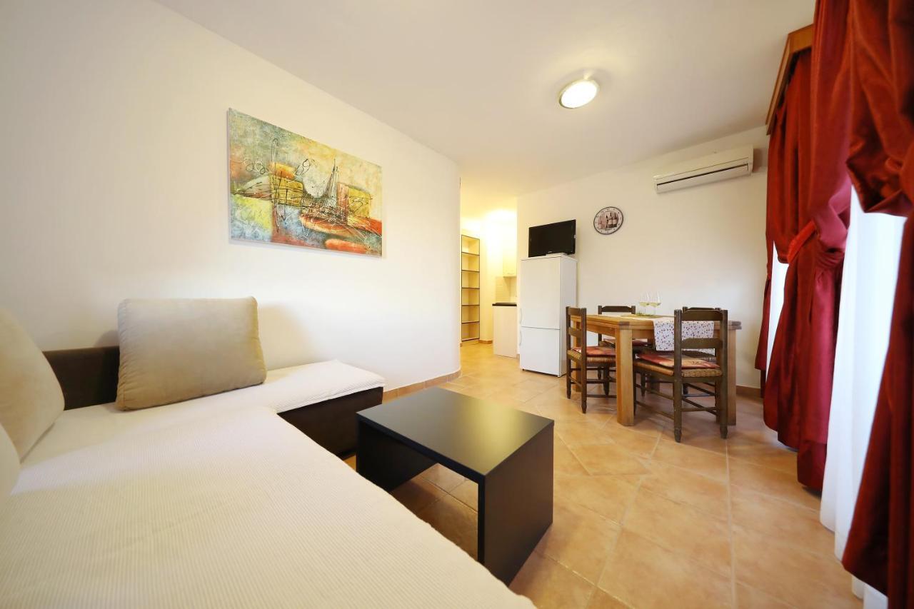 Apartmani "Jadran" Pag Town Exterior foto